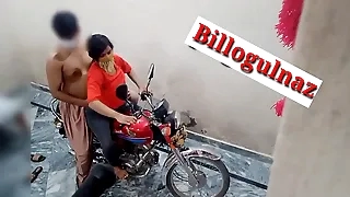Hot XXX fucked by band together on bike hindi audio